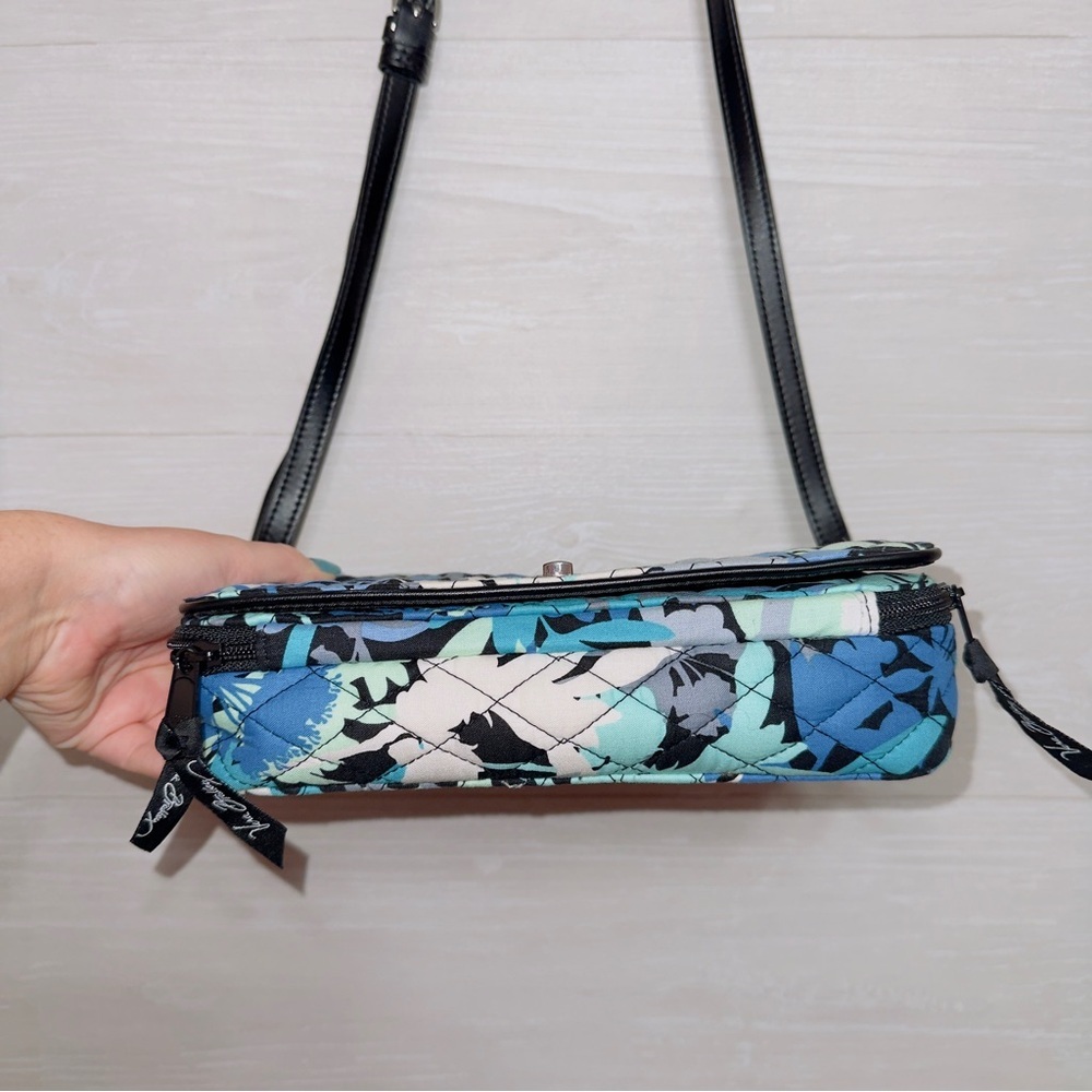 Vera Bradley Camoflora Small Crossbody Purse - Picture 4 of 9